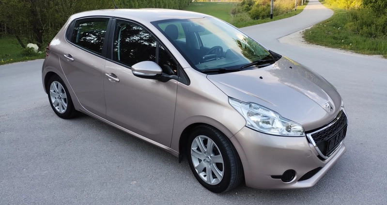 Peugeot 208 cena 18900 przebieg: 218000, rok produkcji 2013 z Chmielnik małe 529